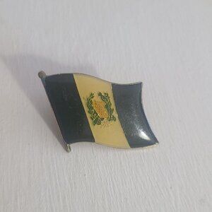 Republic Of Guatemala National Flag Vintage Lapel Pin